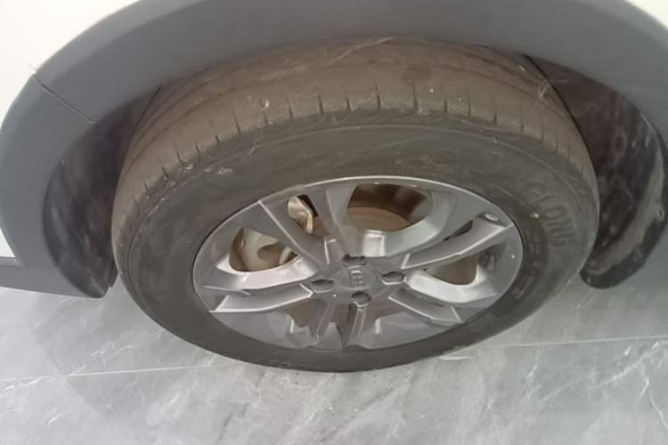 Used Geely Auto Vision X3 2020 1.5L CVT Luxury Model Left Front Wheel Hub