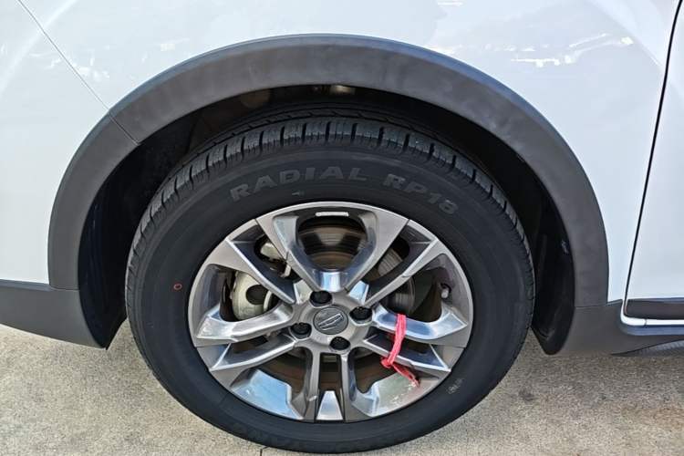 Used Geely Auto Vision X3 2020 1.5L CVT Luxury Model Left Front Wheel Hub