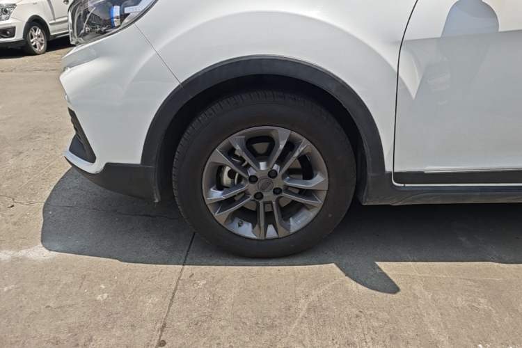 Used Geely Auto Vision X3 2020 1.5L CVT Luxury Model Left Front Wheel Hub