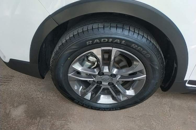 Used Geely Auto Vision X3 2020 1.5L CVT Luxury Model Left Front Wheel Hub