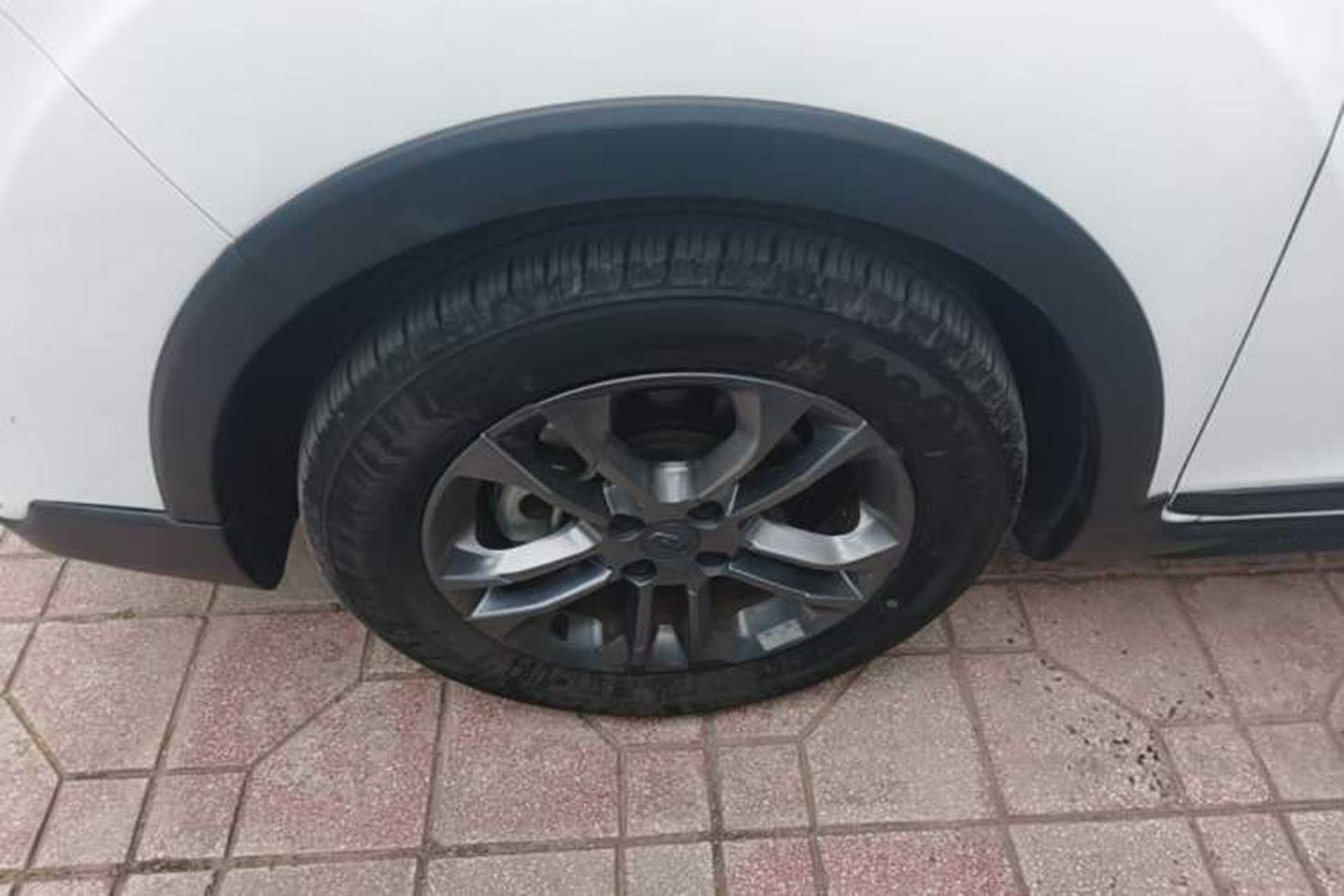 Used Geely Auto Vision X3 2020 1.5L CVT Luxury Model Left Front Wheel Hub