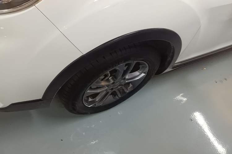 Used Geely Auto Vision X3 2020 1.5L CVT Luxury Model Left Front Wheel Hub