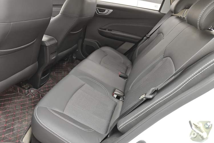 Used Geely Auto Vision X3 2020 1.5L Manual Happiness Edition Left Rear Seat