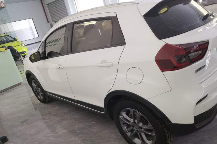 Used Geely Auto Vision X3 2020 1.5L CVT Luxury Model Left Side