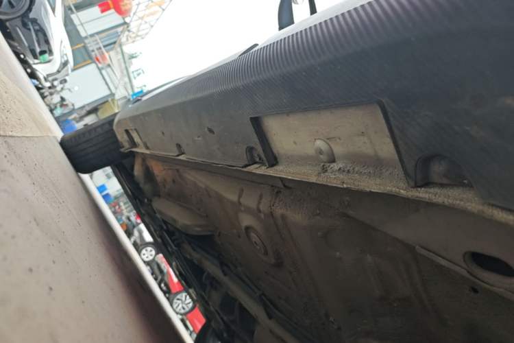 Used Geely Auto Vision X3 2020 1.5L CVT Luxury Model Left Side Sill