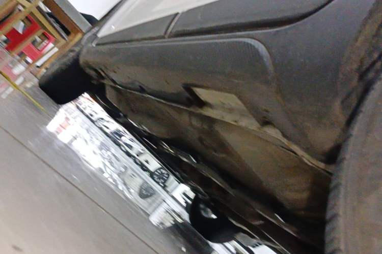 Used Geely Auto Vision X3 2020 1.5L CVT Luxury Model Left Side Sill