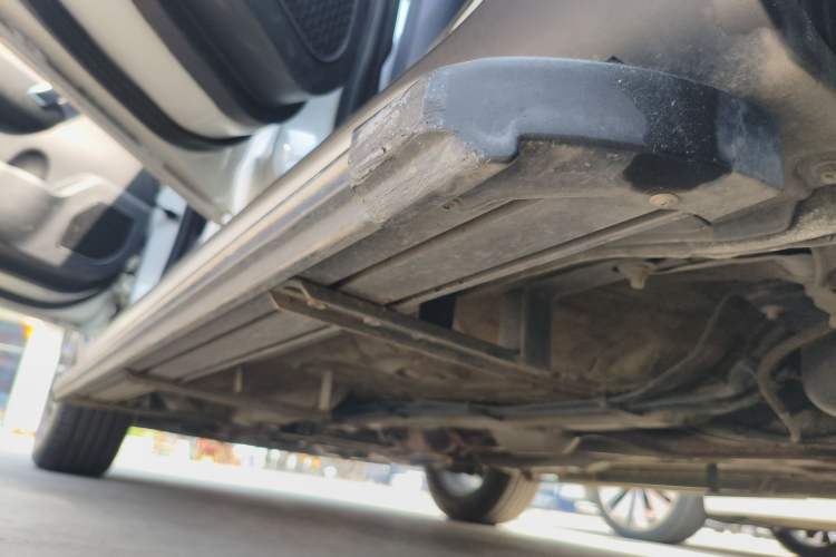 Used Geely Auto Vision X3 2020 1.5L CVT Luxury Model Left Side Sill