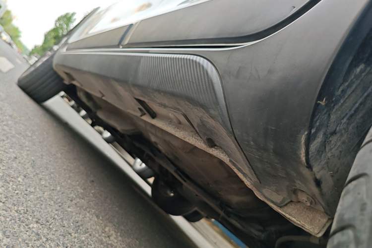 Used Geely Auto Vision X3 2020 1.5L Manual Elite Edition Left Side Sill