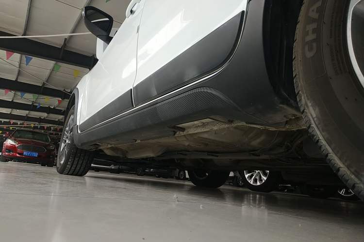 Used Geely Auto Vision X3 2020 1.5L CVT Luxury Model Left Side Sill
