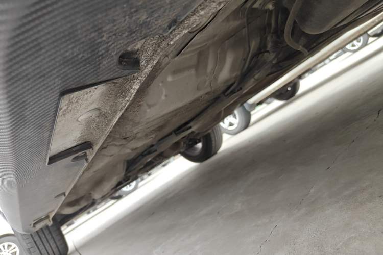Used Geely Auto Vision X3 2020 1.5L Manual Happiness Edition Left Side Sill