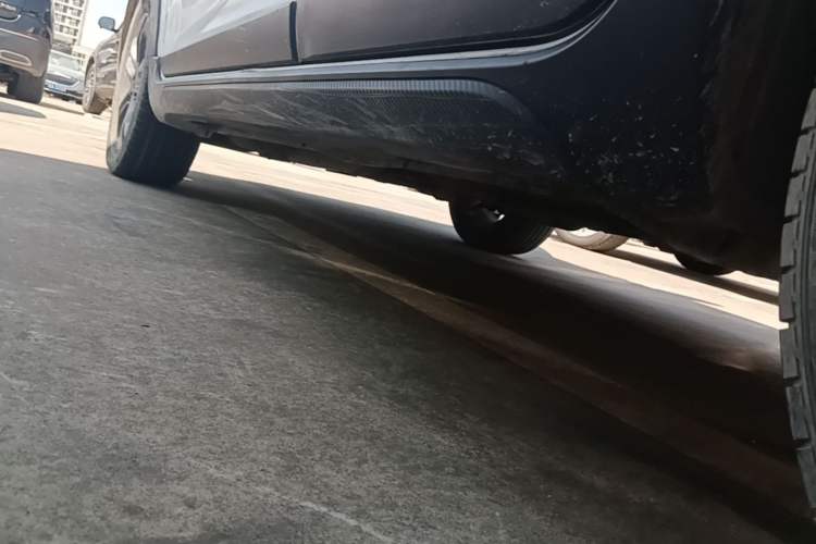 Used Geely Auto Vision X3 2020 1.5L Manual Elite Edition Left Side Sill