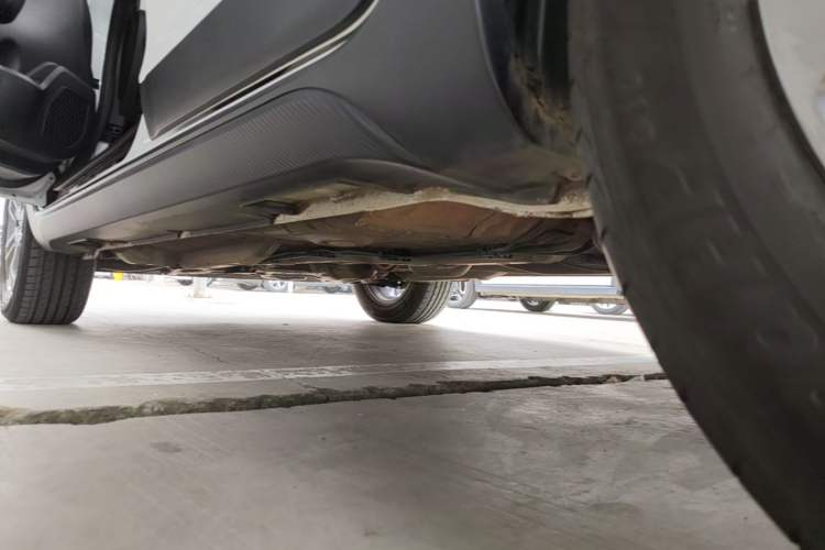 Used Geely Auto Vision X3 2020 1.5L Manual Elite Edition Left Side Sill