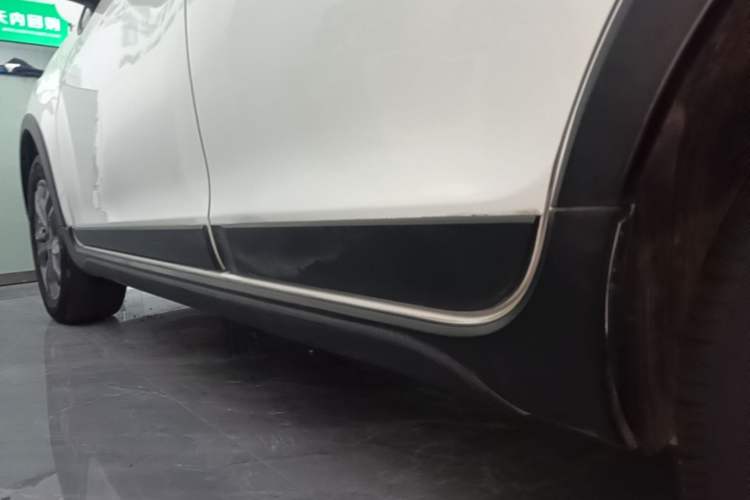 Used Geely Auto Vision X3 2020 1.5L CVT Luxury Model Left Side Sill