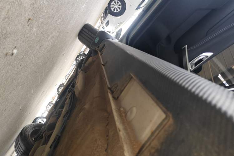Used Geely Auto Vision X3 2020 1.5L Manual Elite Edition Left Side Sill