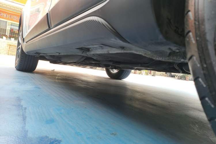 Used Geely Auto Vision X3 2020 1.5L CVT Luxury Model Left Side Sill