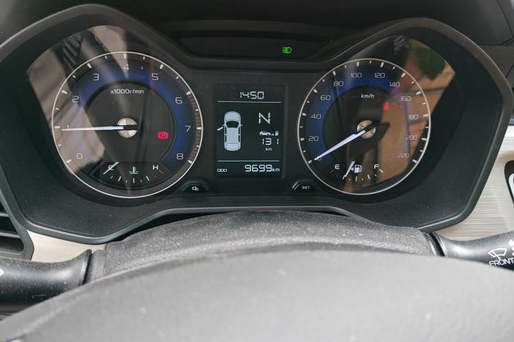 Used Geely Auto Vision X3 2020 1.5L CVT Elite Edition Odometer Close Up