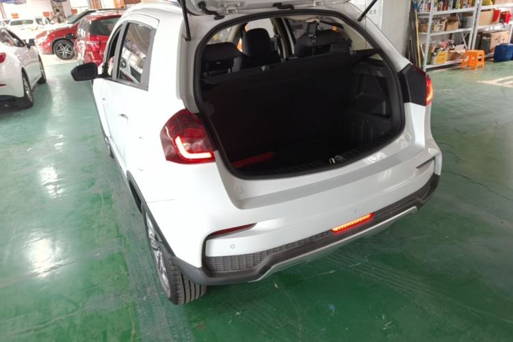 Used Geely Auto Vision X3 2020 1.5L CVT Elite Edition Rear Left 45 Deg