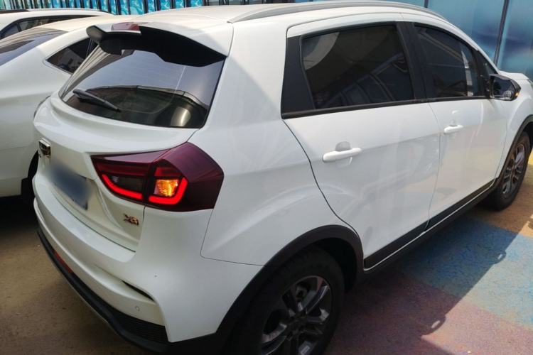Used Geely Auto Vision X3 2020 1.5L CVT Elite Edition Rear Right 45 Deg