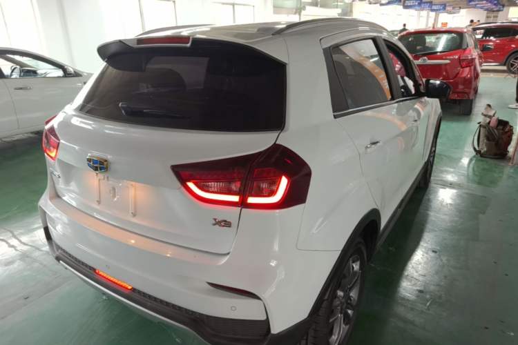 Used Geely Auto Vision X3 2020 1.5L CVT Elite Edition Rear Right 45 Deg