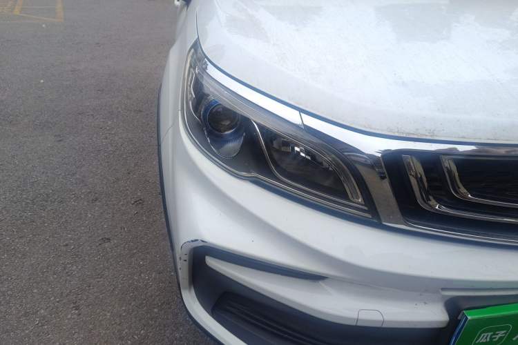 Used Geely Auto Vision X3 2020 1.5L CVT Luxury Model Right Front Headlight