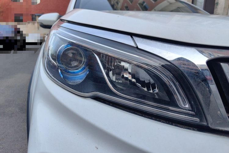 Used Geely Auto Vision X3 2020 1.5L CVT Luxury Model Right Front Headlight