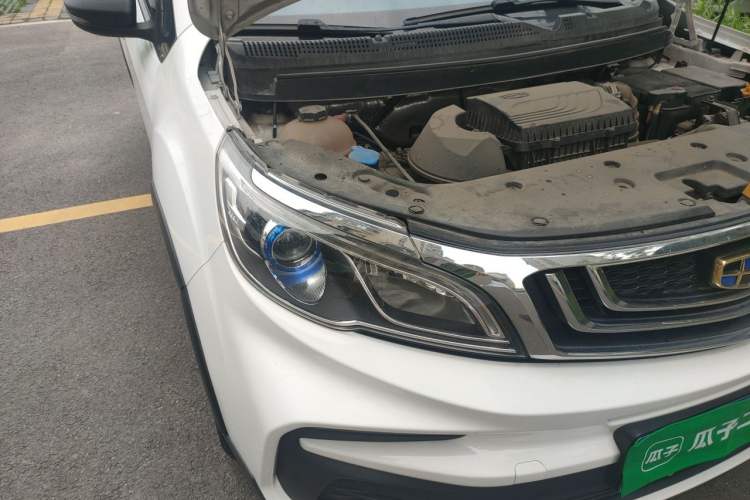 Used Geely Auto Vision X3 2020 1.5L CVT Luxury Model Right Front Headlight