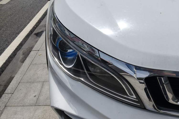 Used Geely Auto Vision X3 2020 1.5L CVT Luxury Model Right Front Headlight