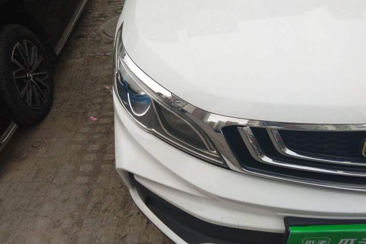 Used Geely Auto Vision X3 2020 1.5L CVT Luxury Model Right Front Headlight