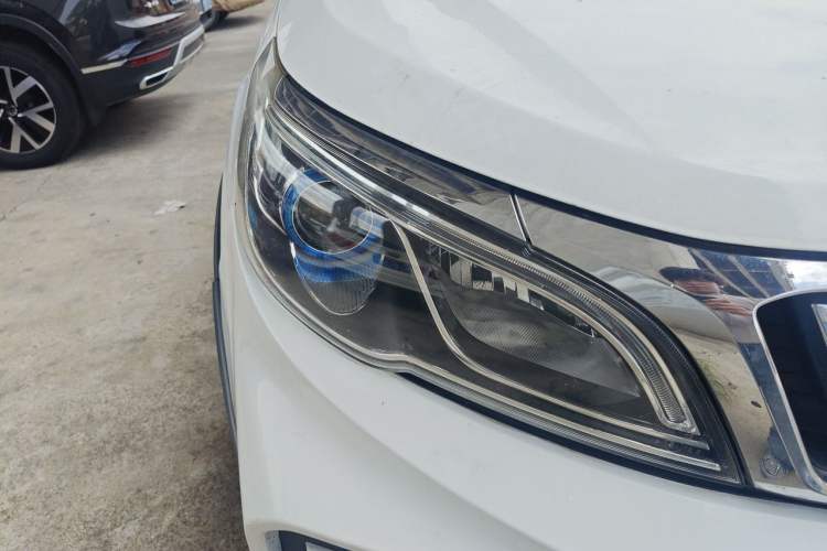Used Geely Auto Vision X3 2020 1.5L CVT Elite Edition Right Front Headlight