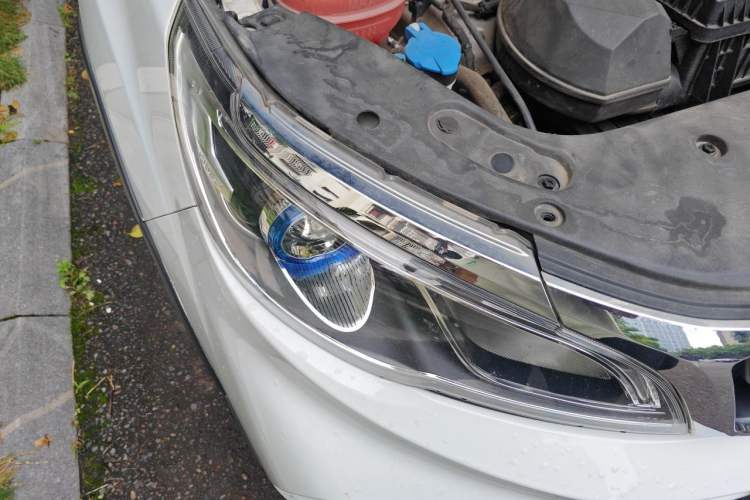 Used Geely Auto Vision X3 2020 1.5L CVT Luxury Model Right Front Headlight