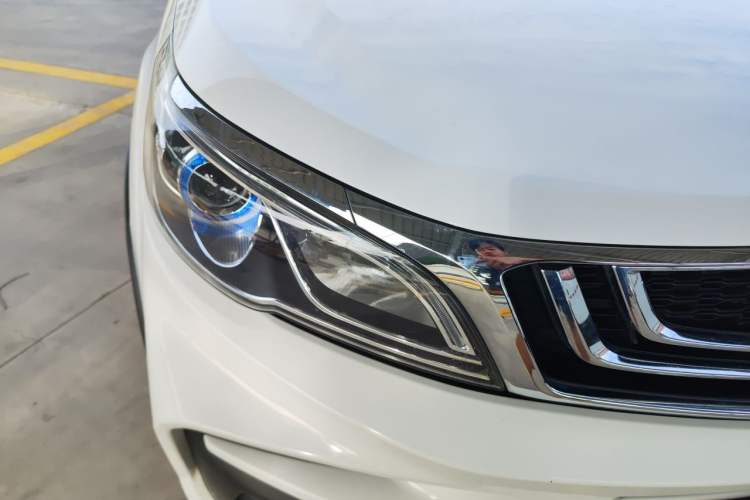Used Geely Auto Vision X3 2020 1.5L Manual Elite Edition Right Front Headlight