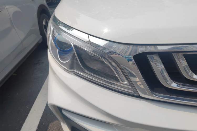 Used Geely Auto Vision X3 2020 1.5L CVT Luxury Model Right Front Headlight