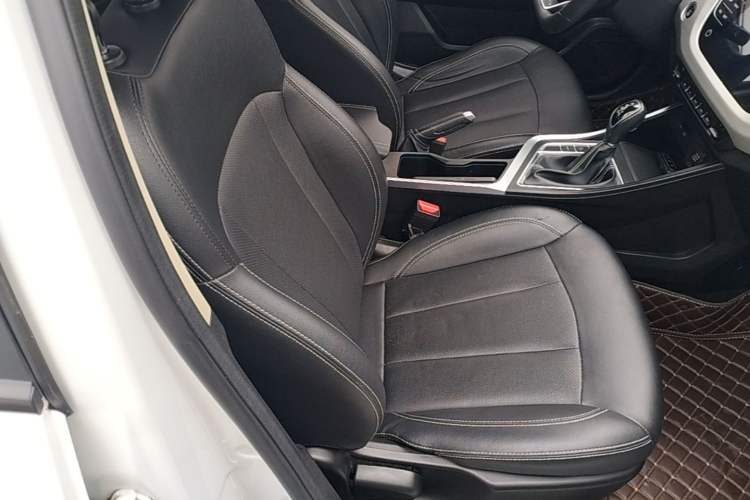 Used Geely Auto Vision X3 2020 1.5L CVT Elite Edition Right Front Seat