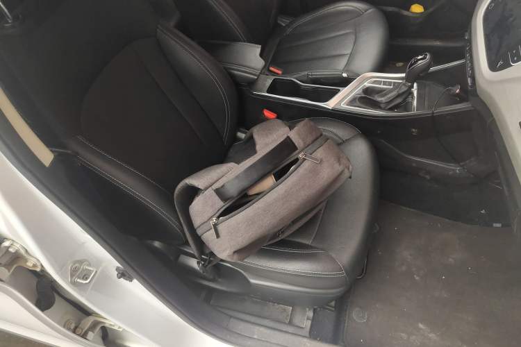 Used Geely Auto Vision X3 2020 1.5L CVT Elite Edition Right Front Seat