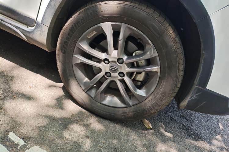 Used Geely Auto Vision X3 2020 1.5L Manual Elite Edition Right Front Wheel Hub