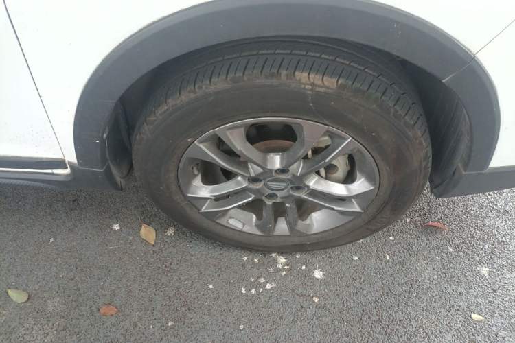 Used Geely Auto Vision X3 2020 1.5L Manual Elite Edition Right Front Wheel Hub