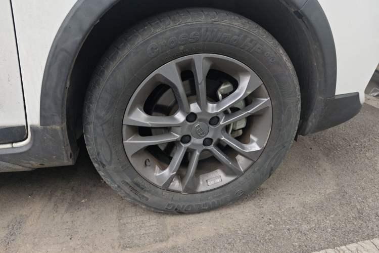 Used Geely Auto Vision X3 2020 1.5L CVT Elite Edition Right Front Wheel Hub