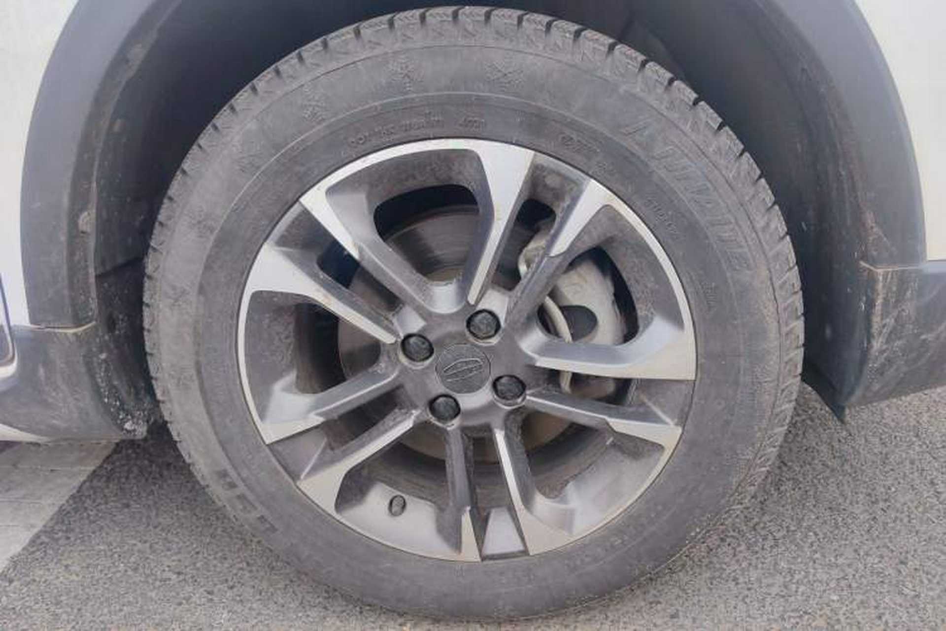 Used Geely Auto Vision X3 2020 1.5L CVT Luxury Model Right Front Wheel Hub