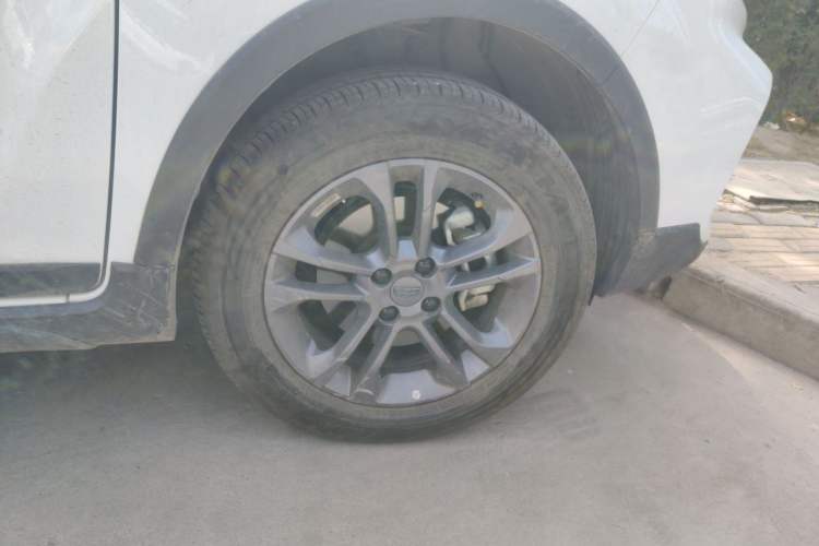 Used Geely Auto Vision X3 2020 1.5L Manual Luxury Edition Right Front Wheel Hub