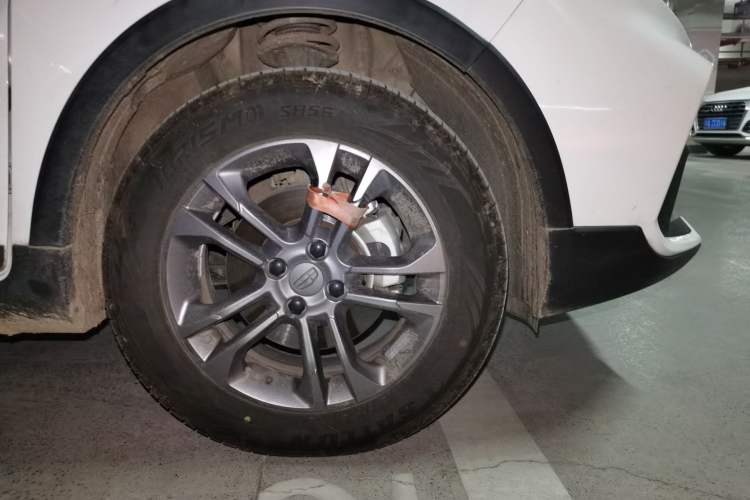 Used Geely Auto Vision X3 2020 1.5L CVT Luxury Model Right Front Wheel Hub