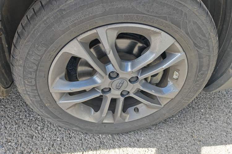 Used Geely Auto Vision X3 2020 1.5L CVT Luxury Model Right Front Wheel Hub