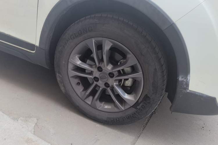 Used Geely Auto Vision X3 2020 1.5L CVT Elite Edition Right Front Wheel Hub