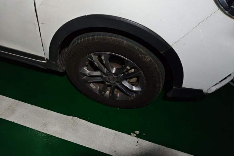 Used Geely Auto Vision X3 2020 1.5L CVT Luxury Model Right Front Wheel Hub