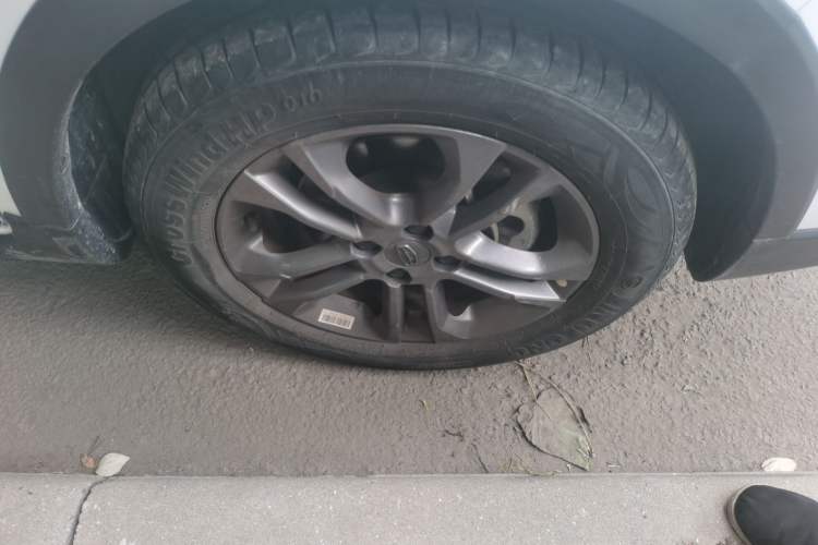 Used Geely Auto Vision X3 2020 1.5L CVT Luxury Model Right Front Wheel Hub