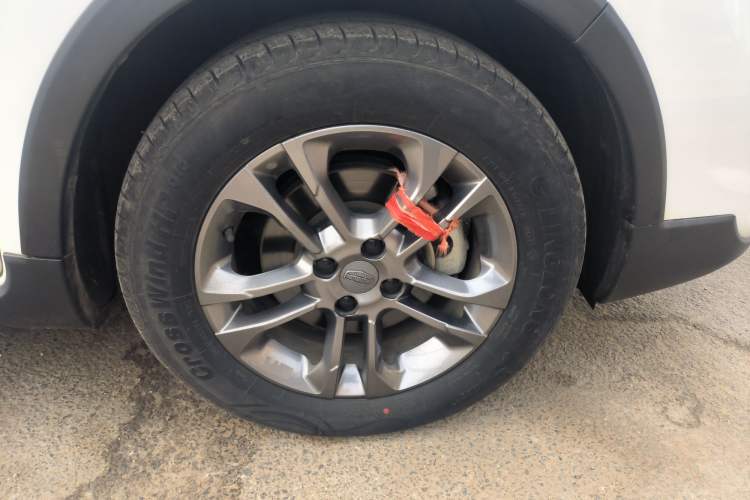 Used Geely Auto Vision X3 2020 1.5L CVT Elite Edition Right Front Wheel Hub