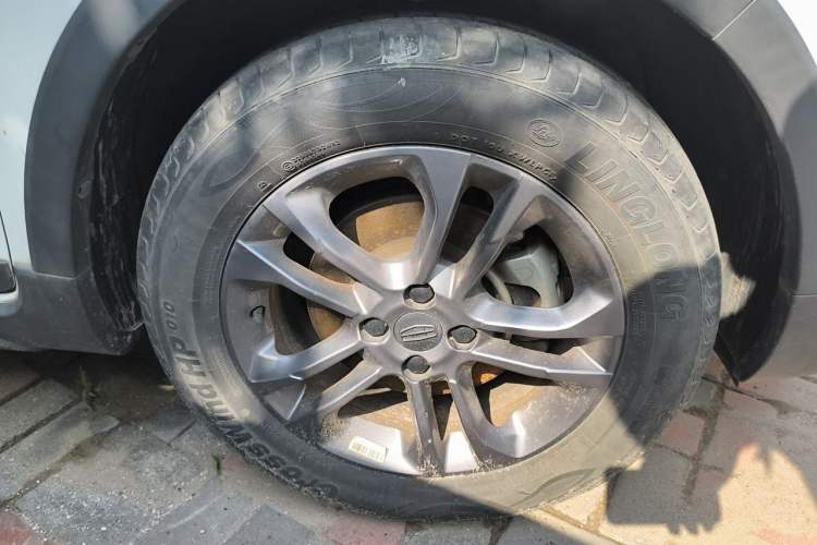 Used Geely Auto Vision X3 2020 1.5L Manual Luxury Edition Right Front Wheel Hub