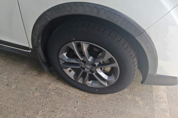 Used Geely Auto Vision X3 2020 1.5L CVT Luxury Model Right Front Wheel Hub