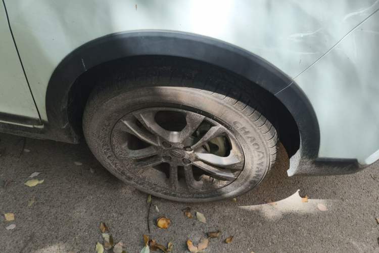 Used Geely Auto Vision X3 2020 1.5L Manual Elite Edition Right Front Wheel Hub