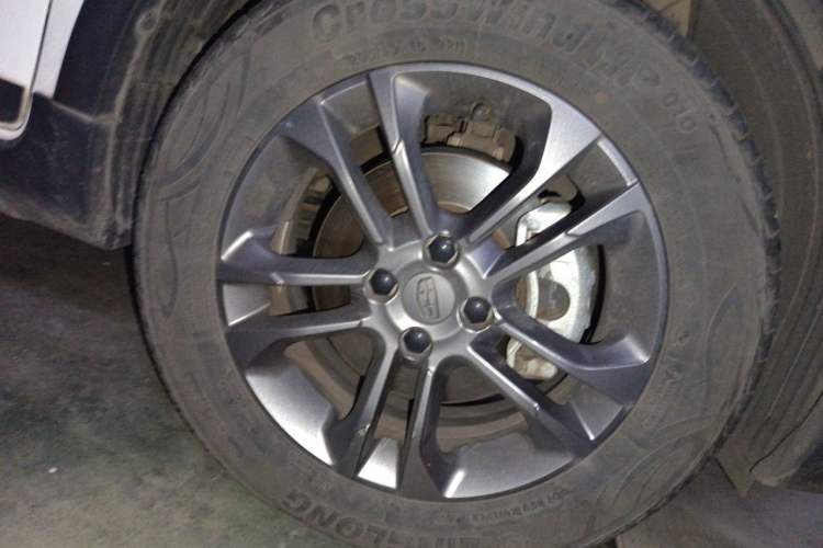 Used Geely Auto Vision X3 2020 1.5L CVT Luxury Model Right Front Wheel Hub