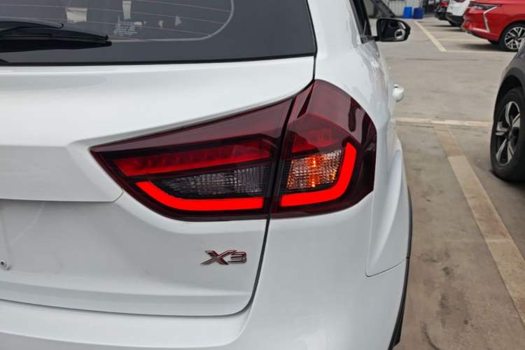 Used Geely Auto Vision X3 2020 1.5L CVT Luxury Model Right Rear Taillight